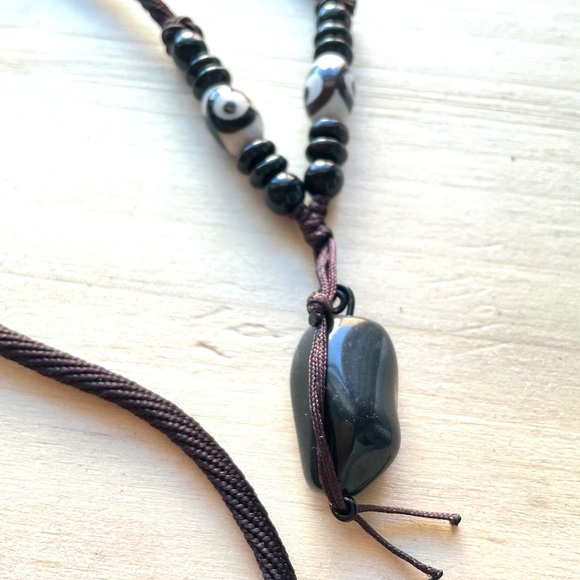 Handmade gemstone necklace green agate jewelry brown cord African bead - Picture 4 of 5